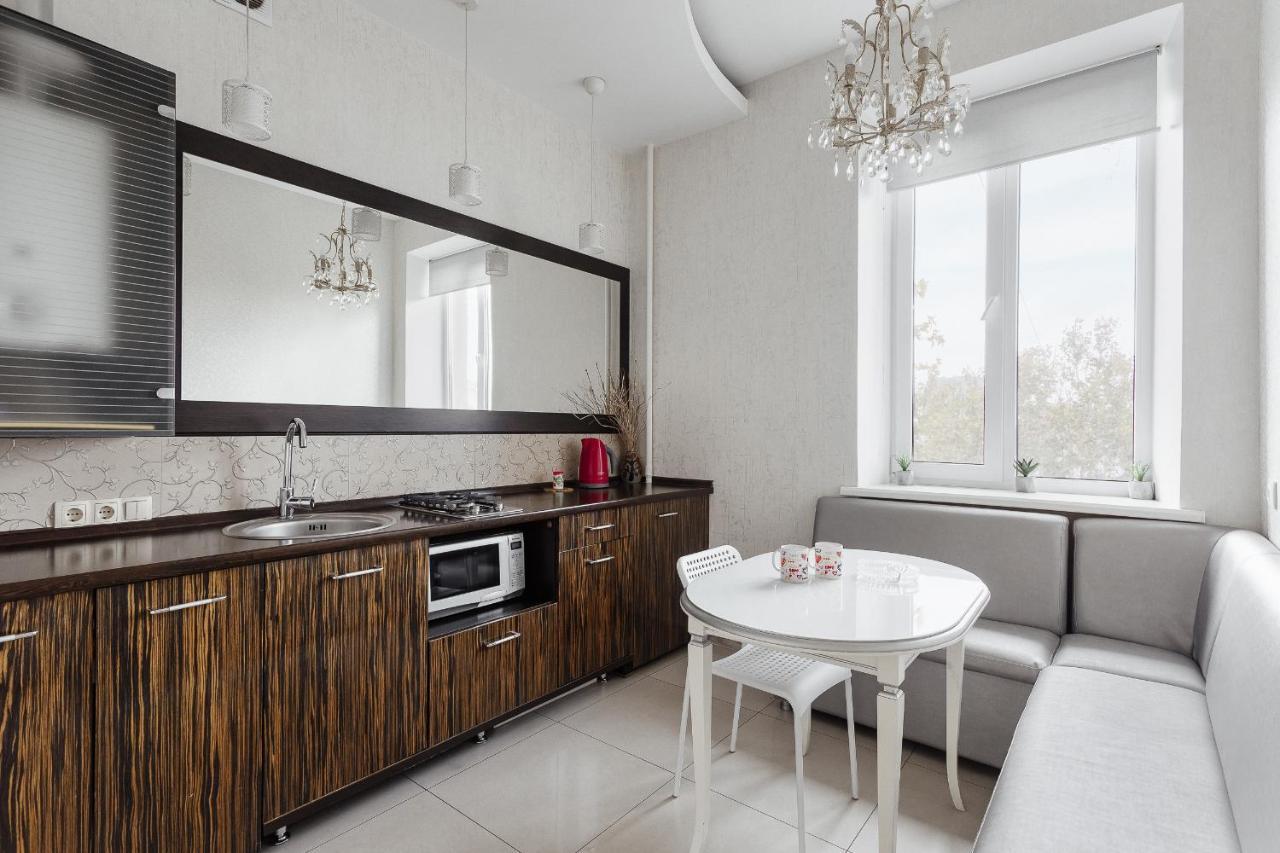 2 Bedroom On Deribasovskaya Str. Odessa Buitenkant foto