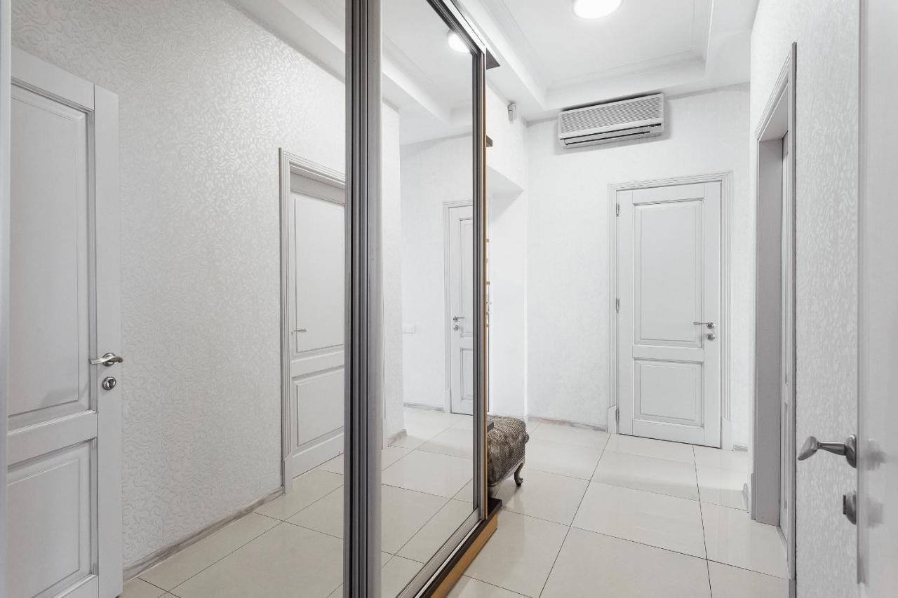 2 Bedroom On Deribasovskaya Str. Odessa Buitenkant foto
